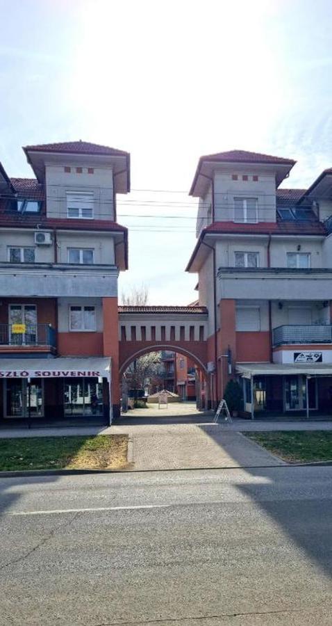 TILLA Stúdió Apartman Hajdúszoboszló Hajduszoboszlo Exterior foto