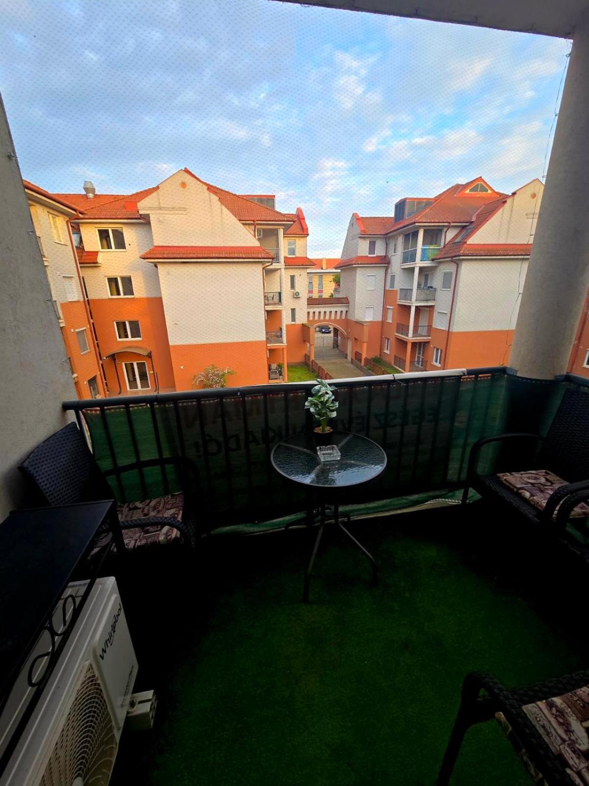 TILLA Stúdió Apartman Hajdúszoboszló Hajduszoboszlo Exterior foto